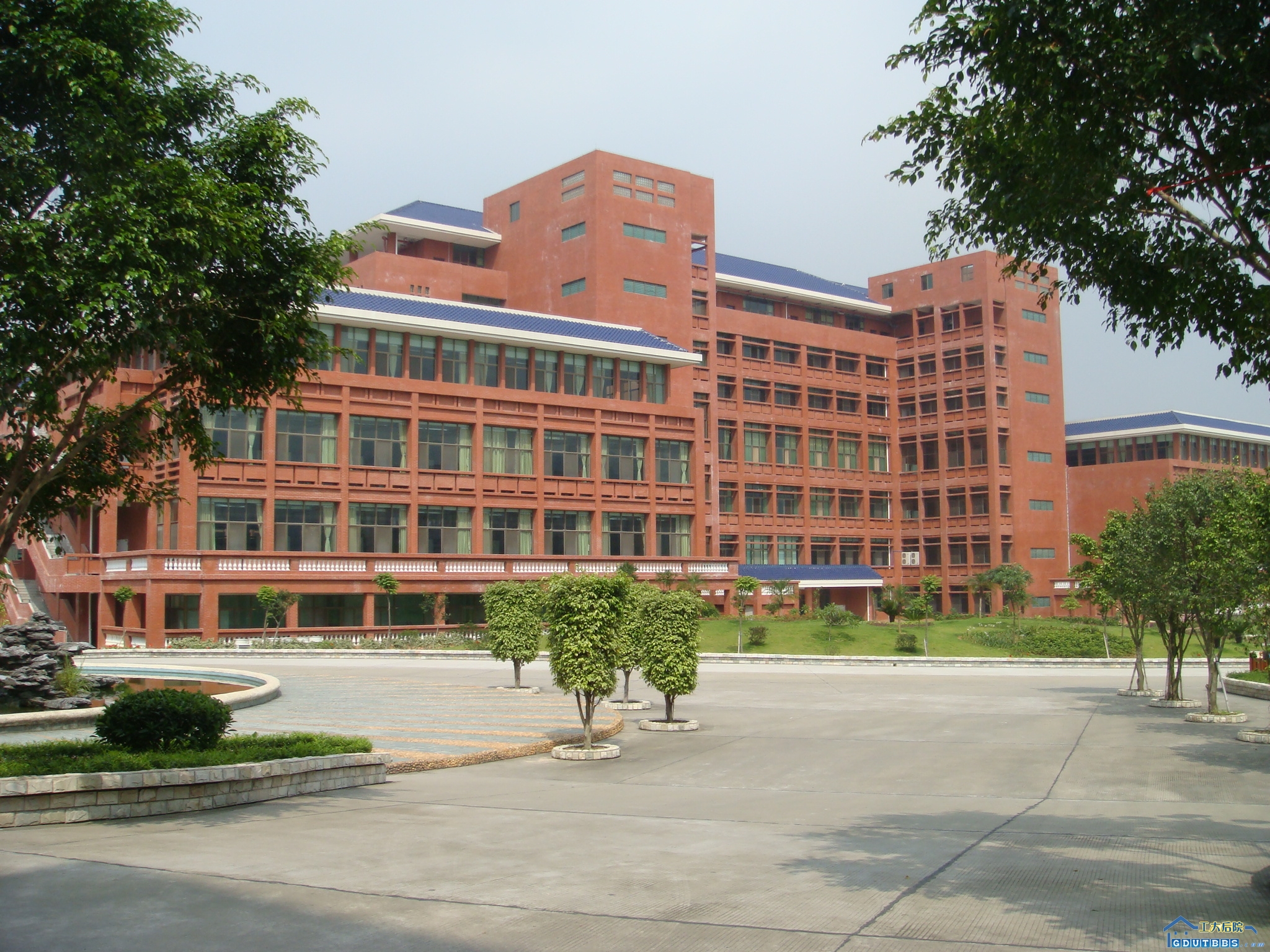 广东工业大学校园风景展--华立学院